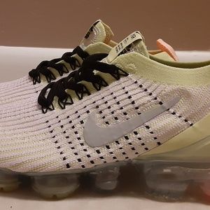 Nike vapormax flyknit (2019) women's us 8